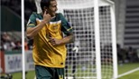 Australia đè bẹp Ấn Độ 4-0: Bí ẩn cú đúp của Tim Cahill